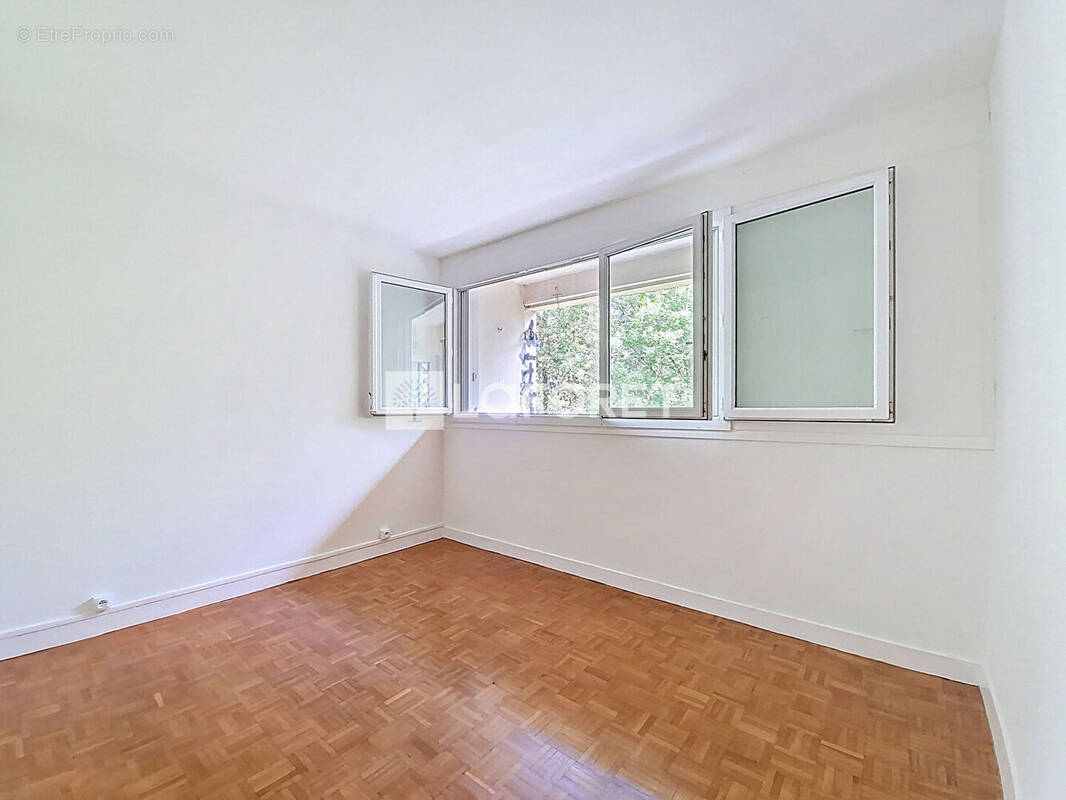 Appartement à VERNEUIL-SUR-SEINE