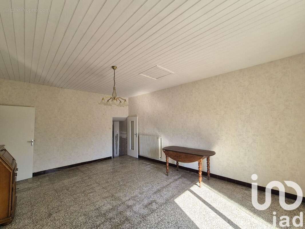 Photo 4 - Maison à LONGEVES