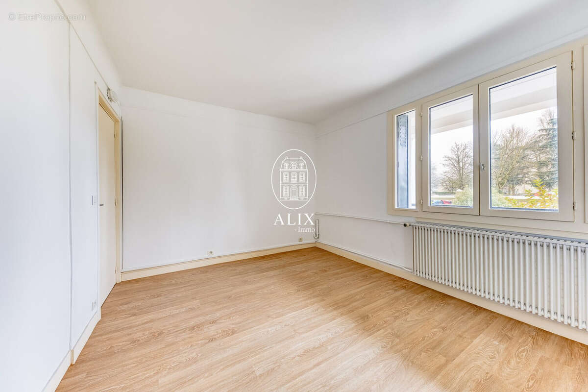 Appartement à VELIZY-VILLACOUBLAY