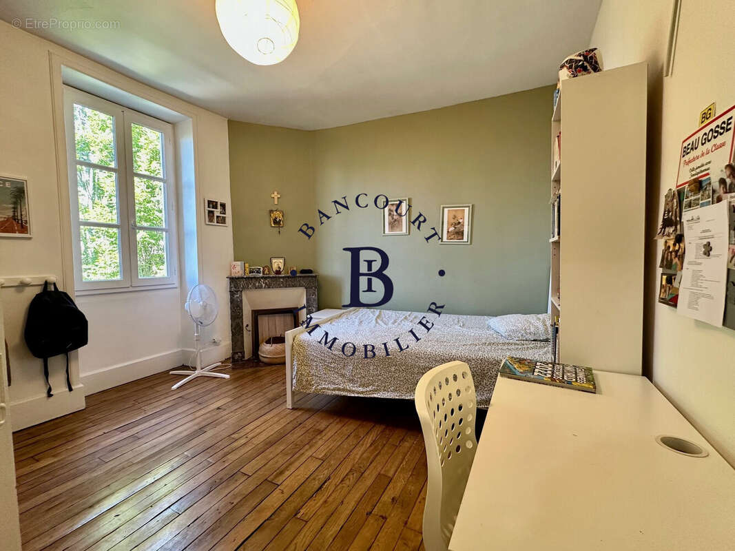 Maison 165 m² à Brive-La-Gaillarde  - photo 8