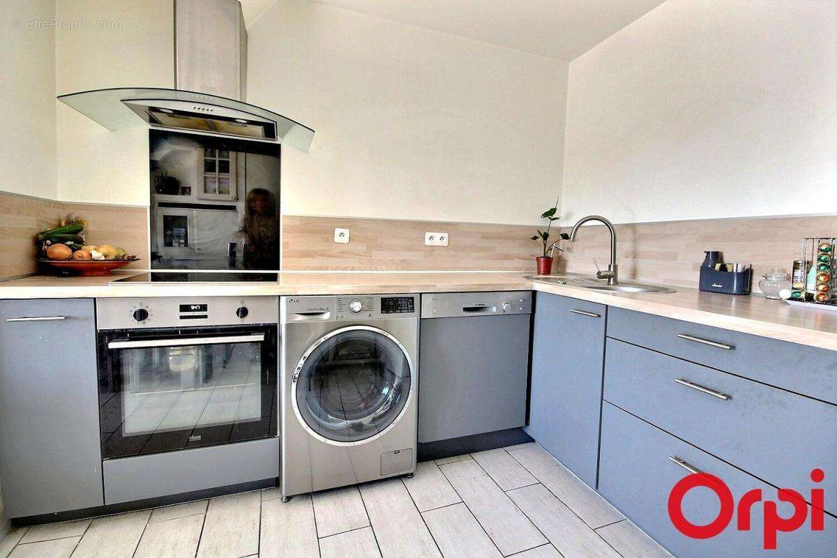 Appartement T3  en duplex - Terrasse - Vue mer - 13016 Marseille - photo 5