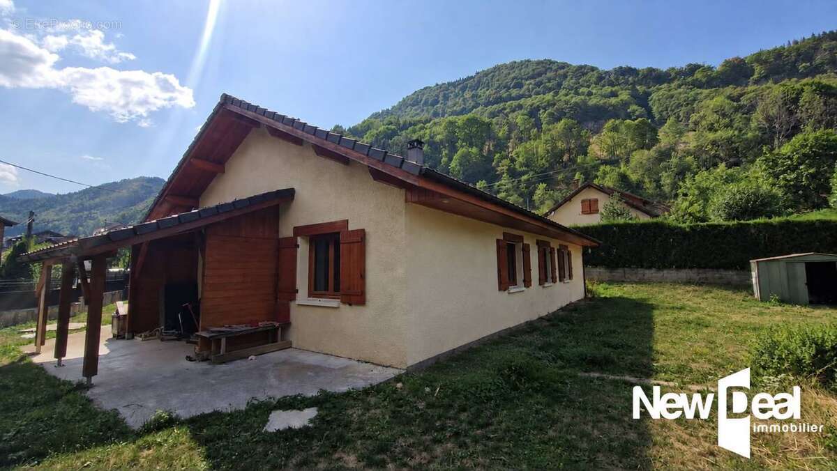 Maison individuelle sur la commune de Bellevaux - photo 10