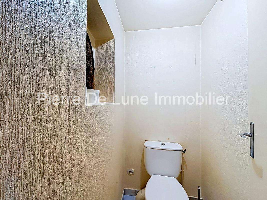 Lyon 2 – rue neuve – t3 à rénover au cœur de la presqu’île - photo 13
