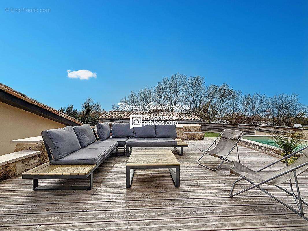 Appartement à FRONSAC