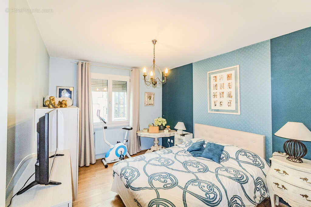 Autre à VILLEURBANNE