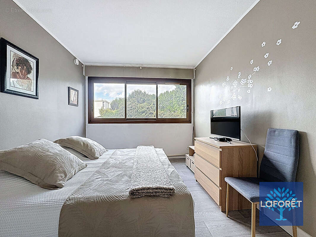 Appartement à CHILLY-MAZARIN