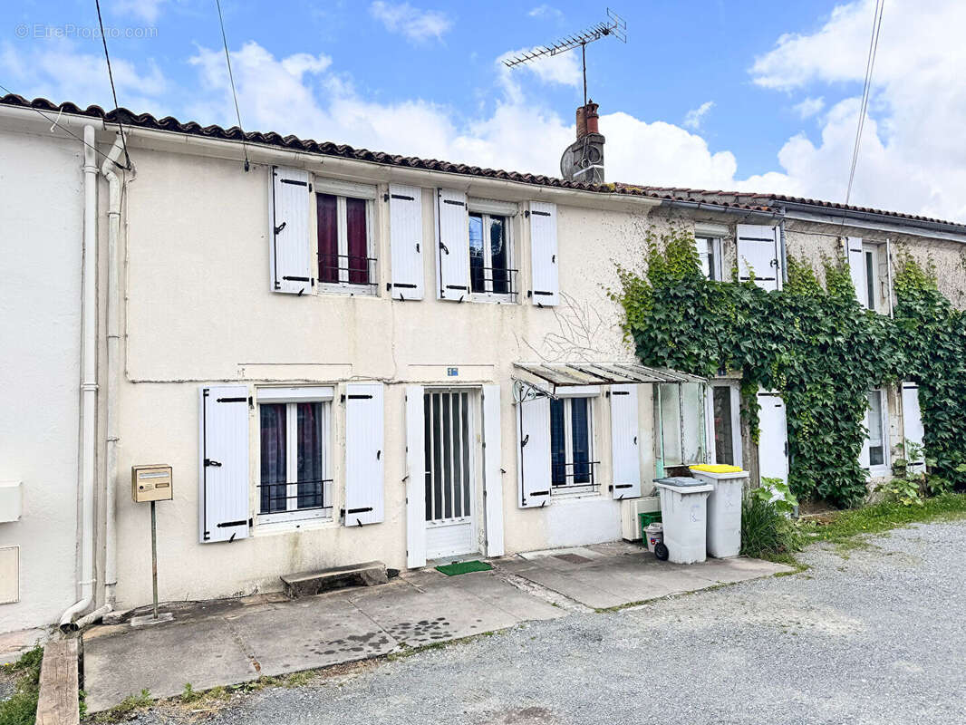 Maison à TONNAY-CHARENTE
