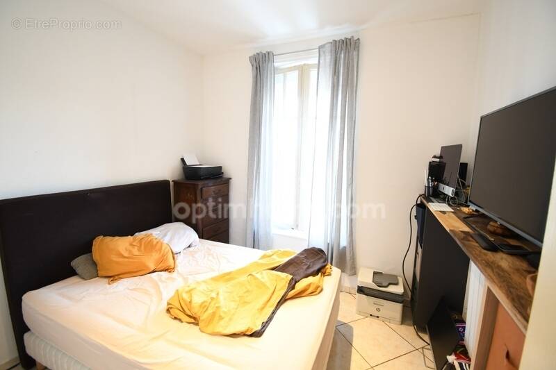 Appartement à AUDUN-LE-ROMAN