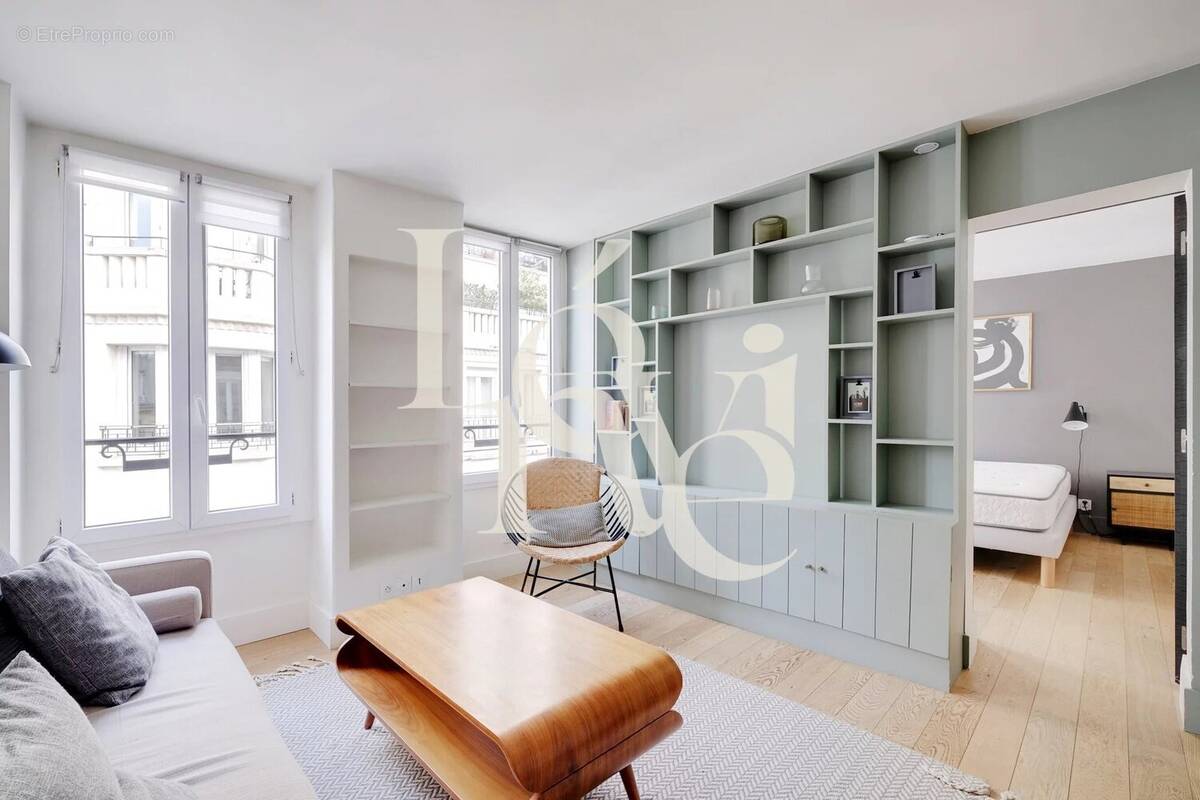 Appartement à PARIS-2E