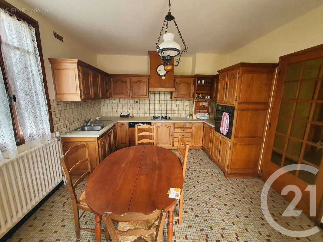 Maison 121 m² à Milhars  - photo 3