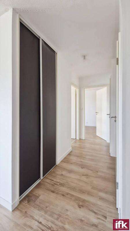 Colmar : Appartement 3 pièces avec balcon, ascenseur et deux parkings - photo 13