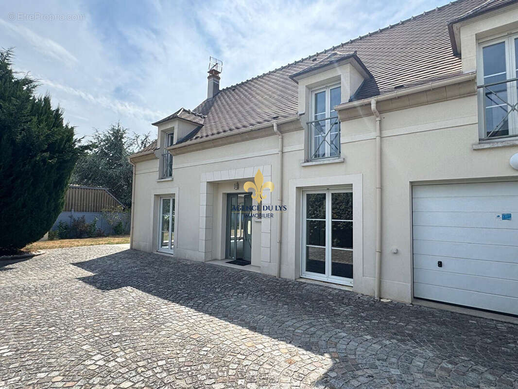 Maison hyper-centre Lamorlaye - photo 13