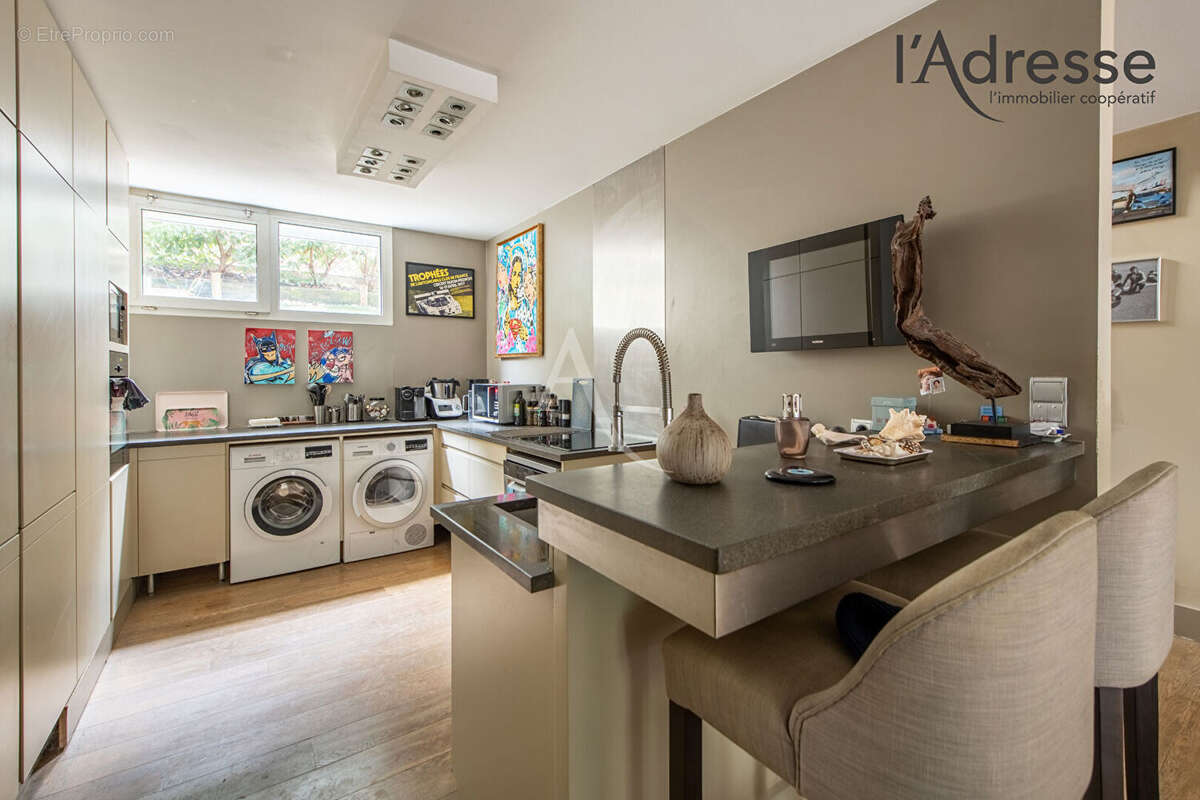 Appartement à SURESNES