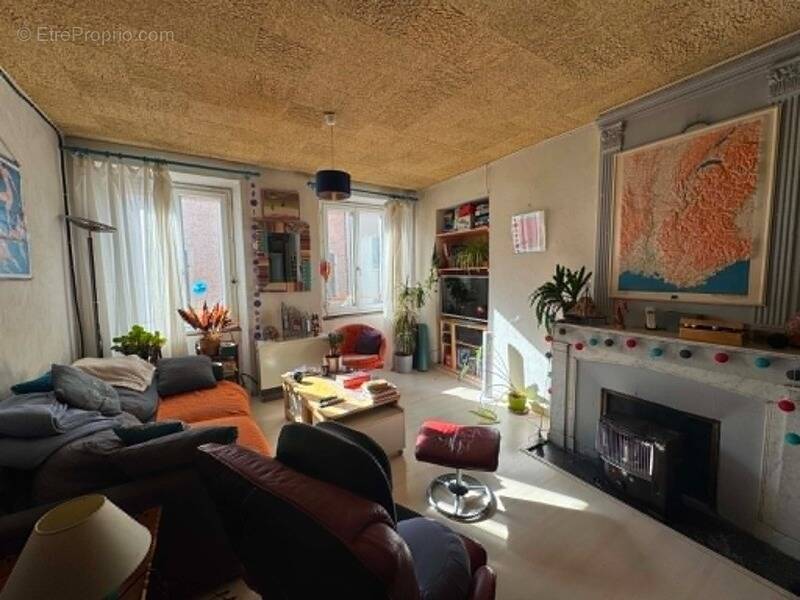 Appartement à VEYNES