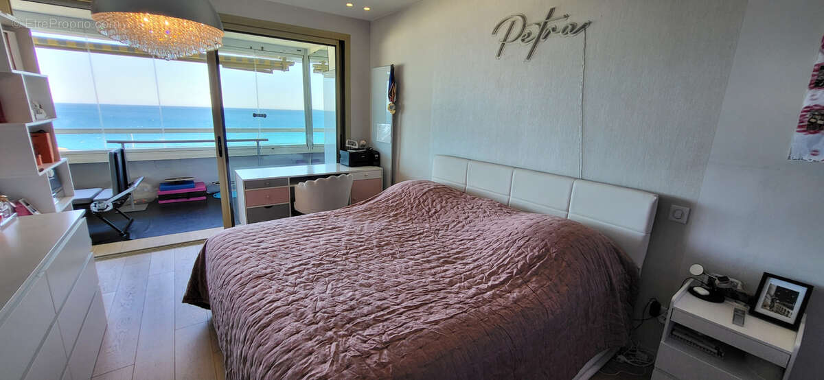 Appartement à VILLENEUVE-LOUBET