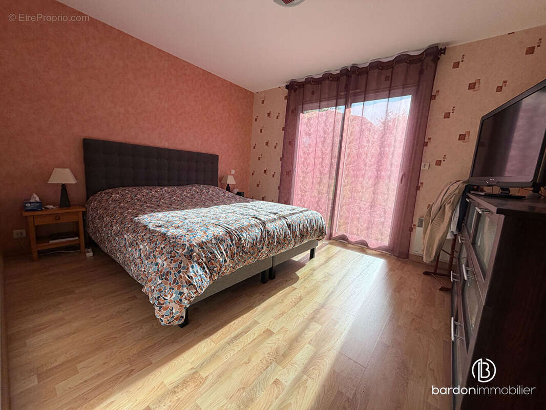 Maison à SAINT-ETIENNE-DE-MER-MORTE