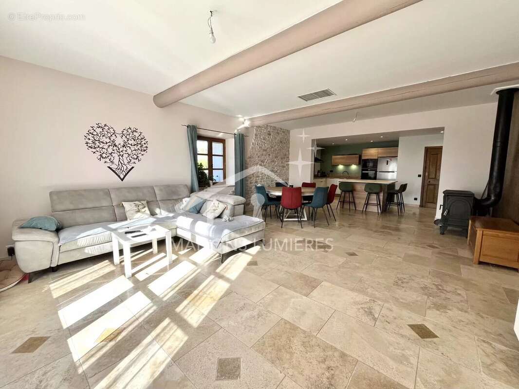 Maison à SAINT-SATURNIN-LES-APT