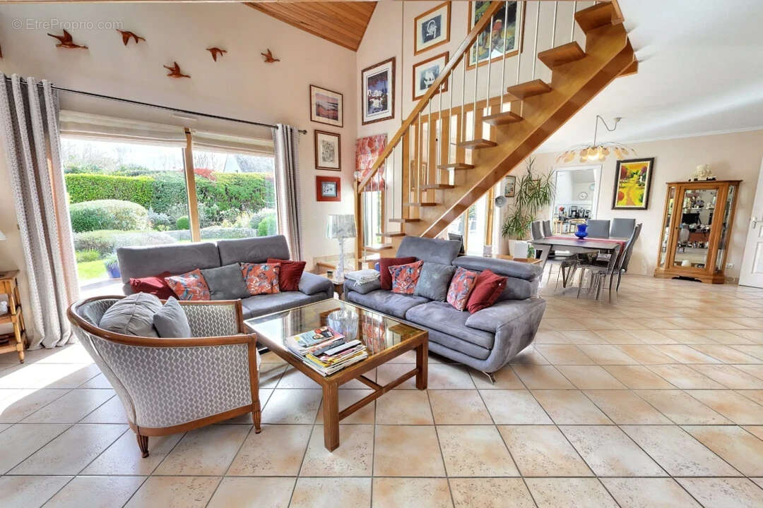 Fouesnant, jolie maison d'architecte de 170 m², sur un jardin paysagé de 3000 m², mer à pied ! - photo 5