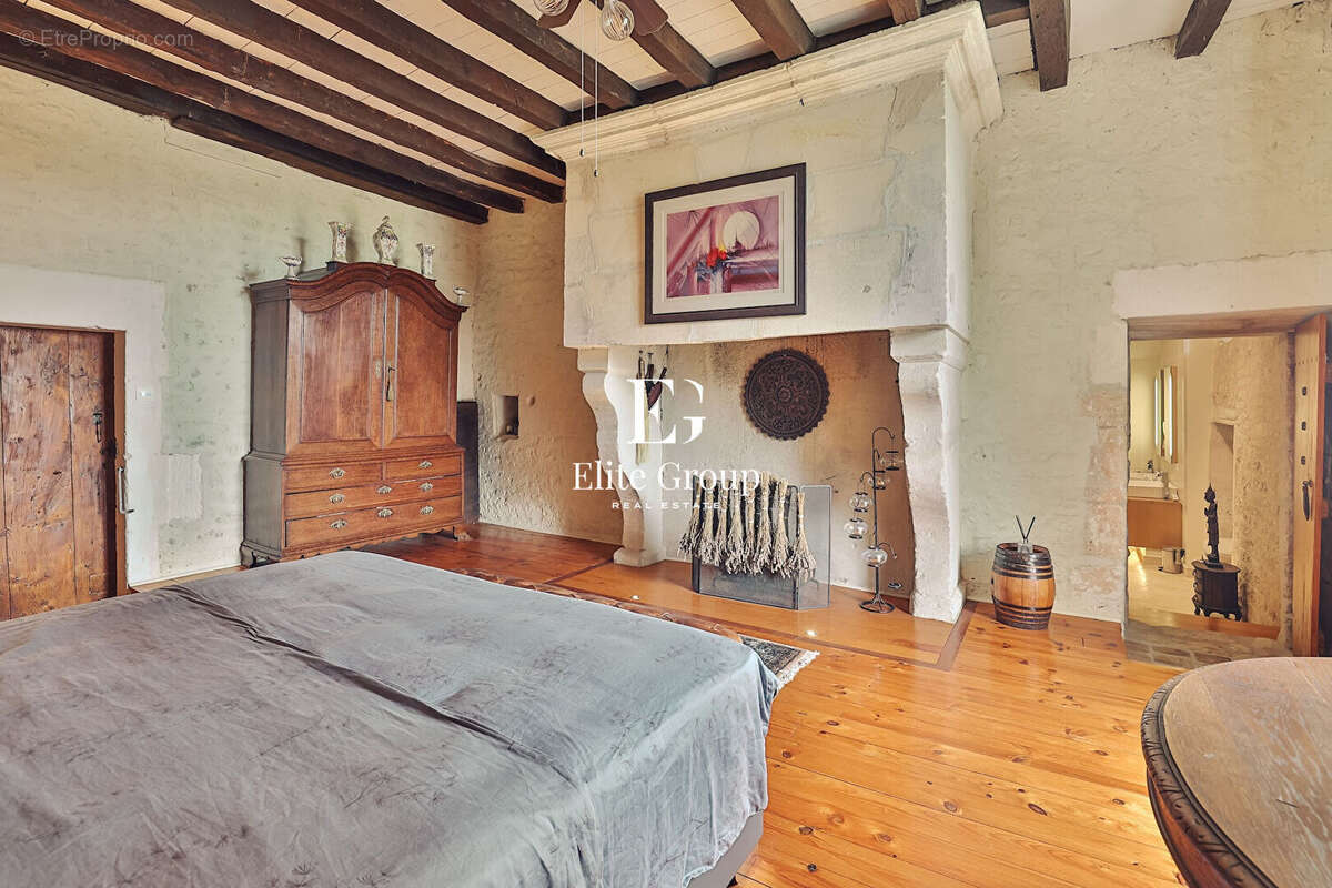 A vendre magnifique maison de caractère proche de cognac - 7 pièces - 360 m² - photo 11