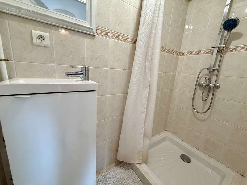 Maison à VILLEVEQUE