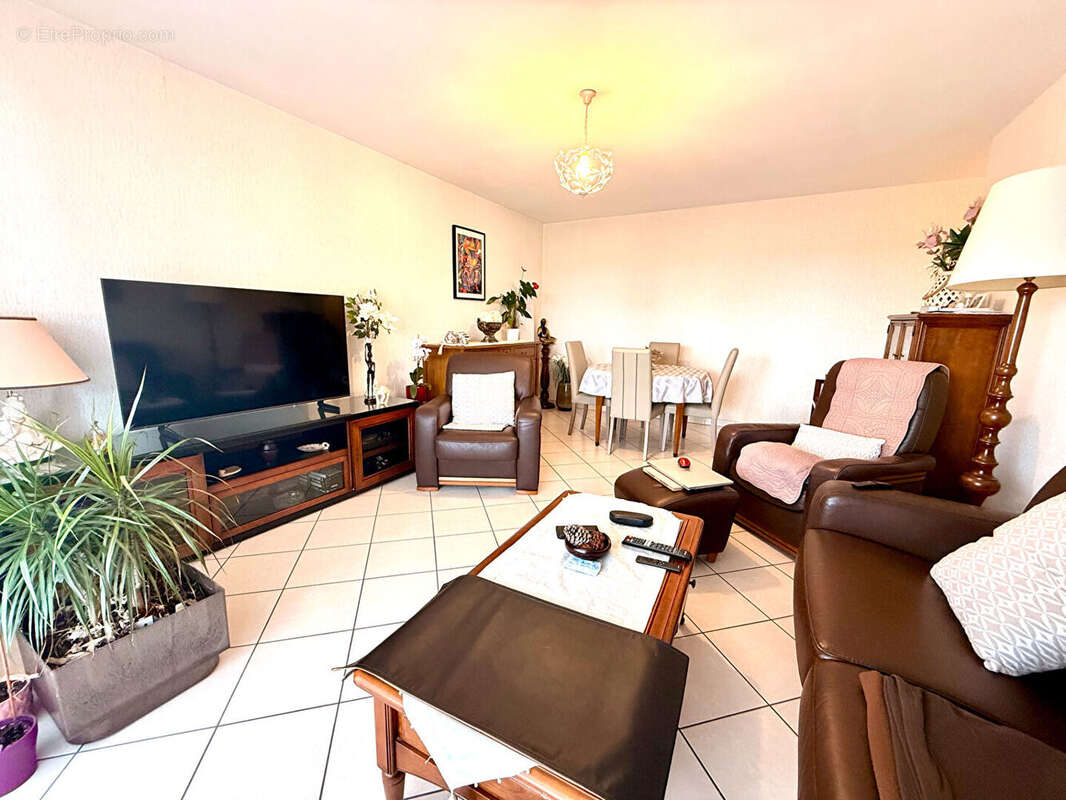 Appartement à PONTAULT-COMBAULT