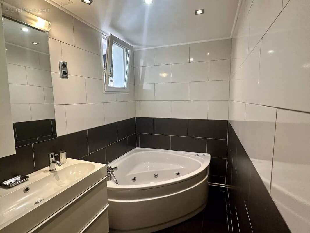 Appartement à MARSEILLE-14E