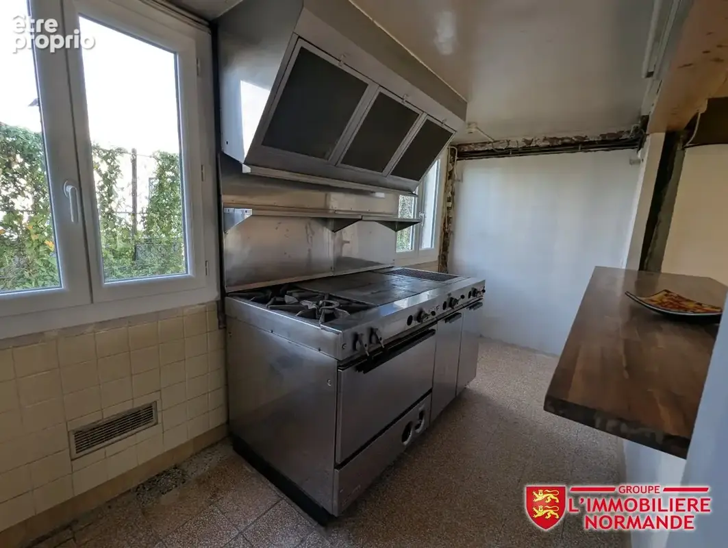 Maison à rénover 140m² et dépendance - Terrain 1200m² - photo 3