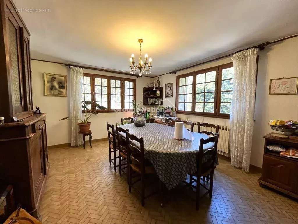 Maison à PERNES-LES-FONTAINES