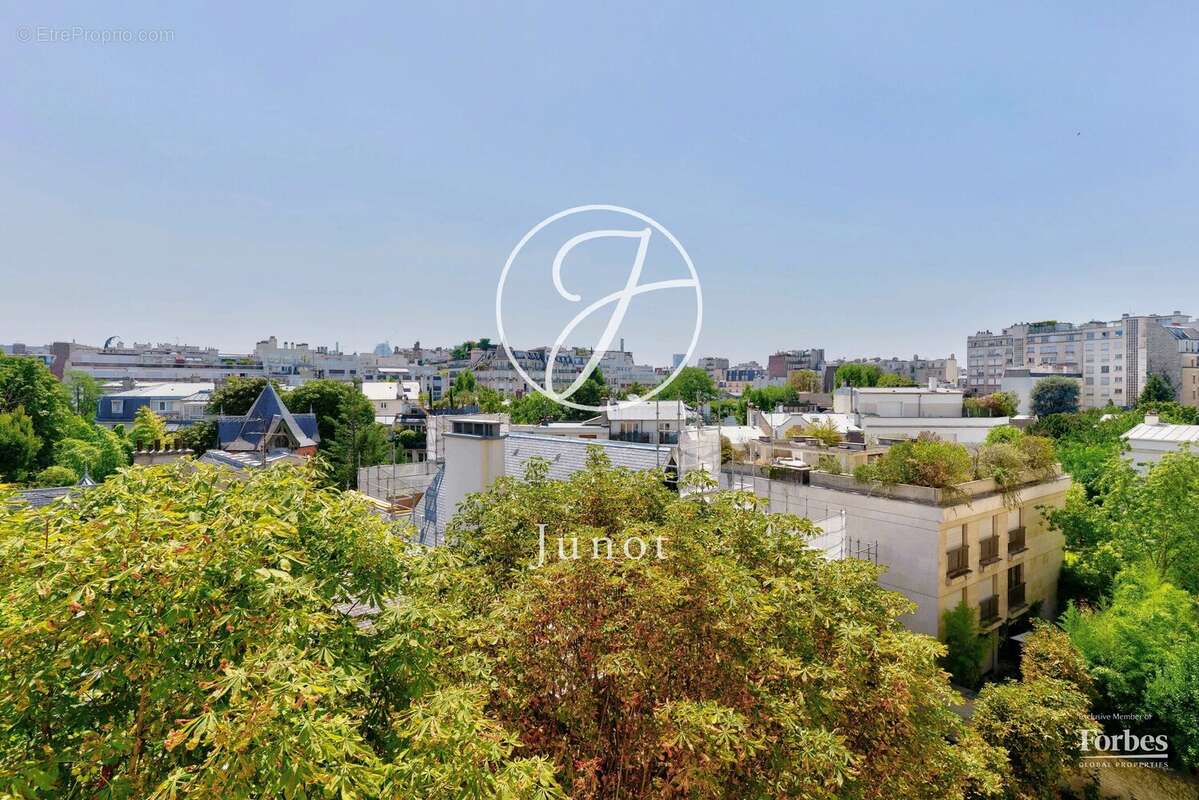 Paris 16e - AUTEUIL - Appartement - 4 pièces - 117,15m² Carrez - 2 chambres - photo 2