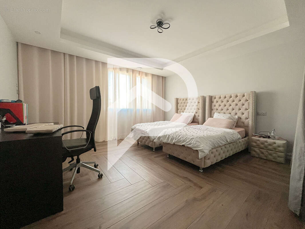 Maison Aulnay Sous Bois 10 pièce(s) 200 m2 - photo 10