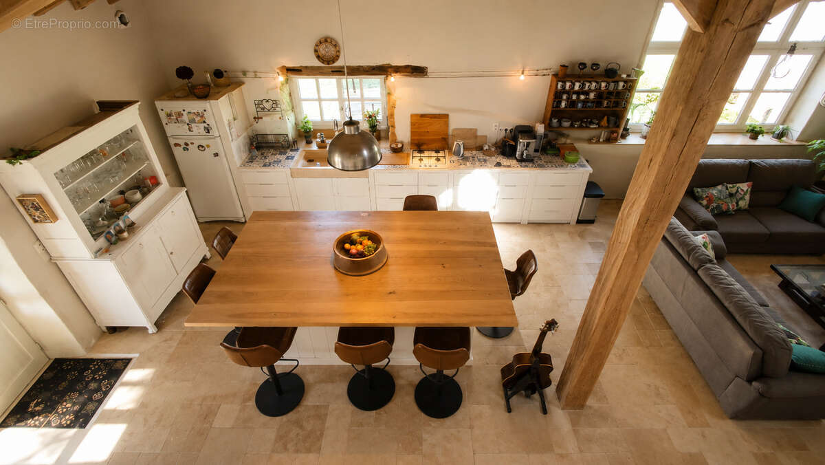 Maison à MONTAIGU-DE-QUERCY