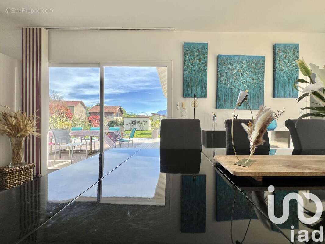 Photo 8 - Maison à LA BUISSE