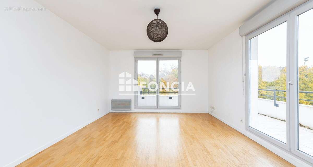 Appartement à SAINT-OUEN-L'AUMONE