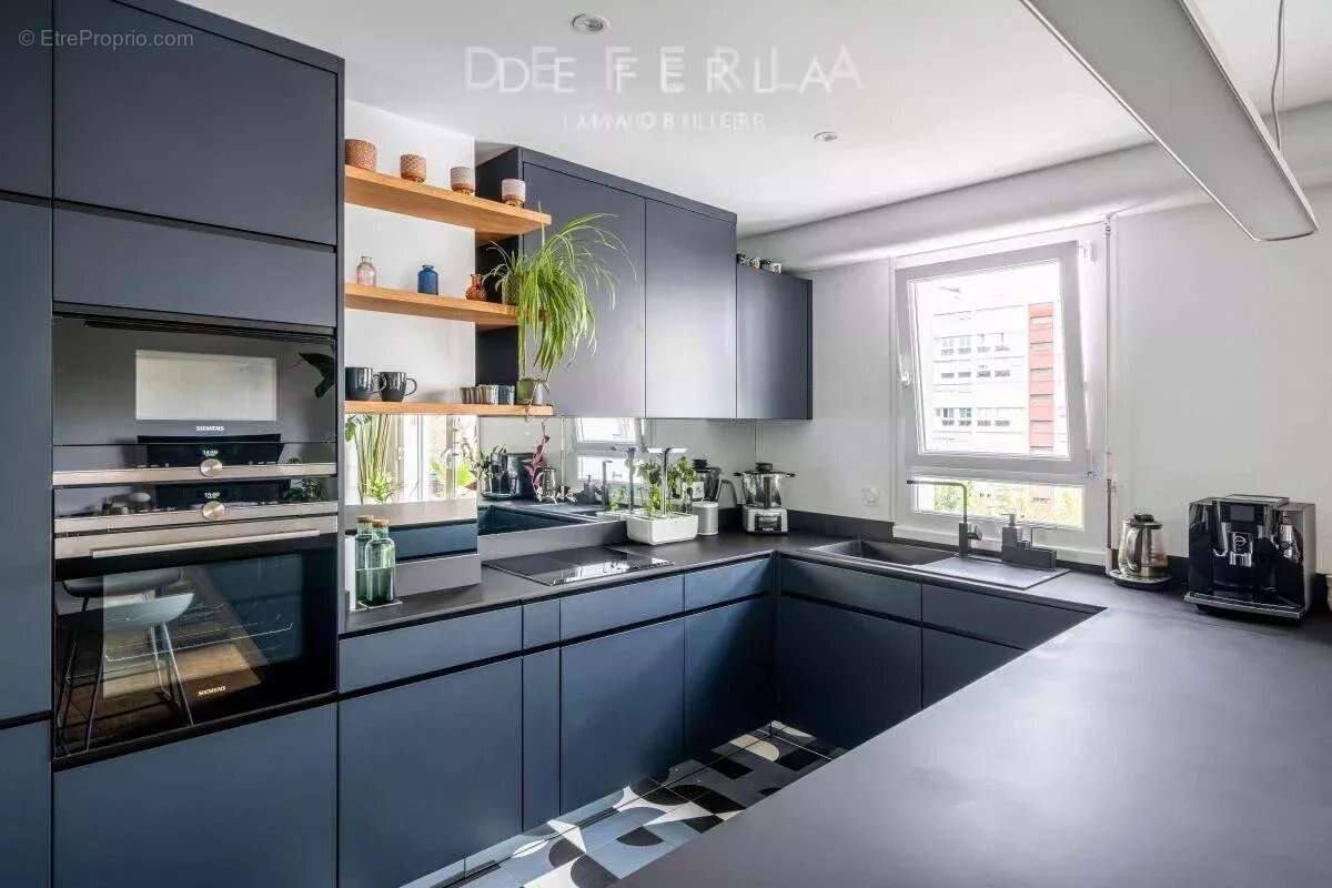 Appartement à PARIS-15E