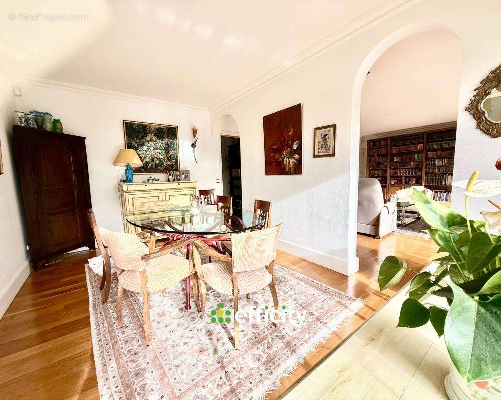 Appartement à LE CHESNAY