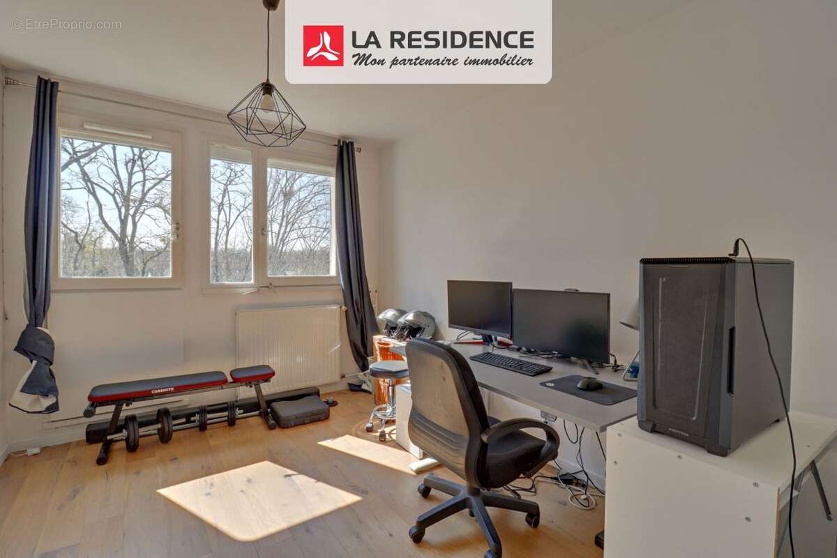 Appartement à VERNEUIL-SUR-SEINE