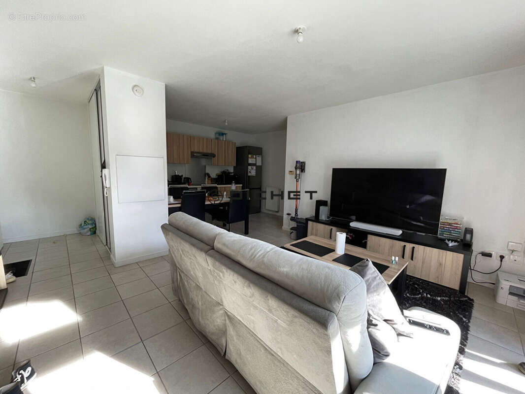 Appartement à LONS
