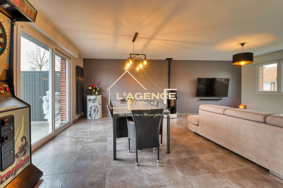 Maison à HAZEBROUCK