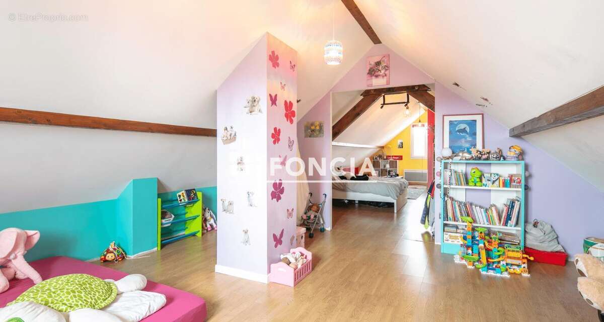 FONCIA - Maison familiale 4 pièces de 122 m2 - photo 9