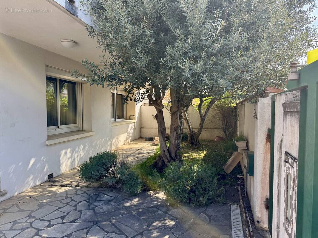 Maison à BOURG-LES-VALENCE