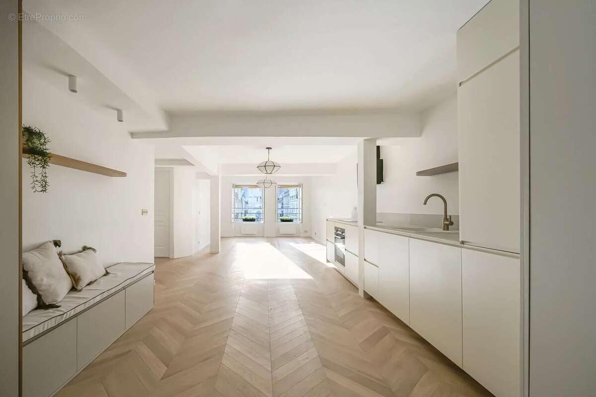 Appartement à PARIS-4E