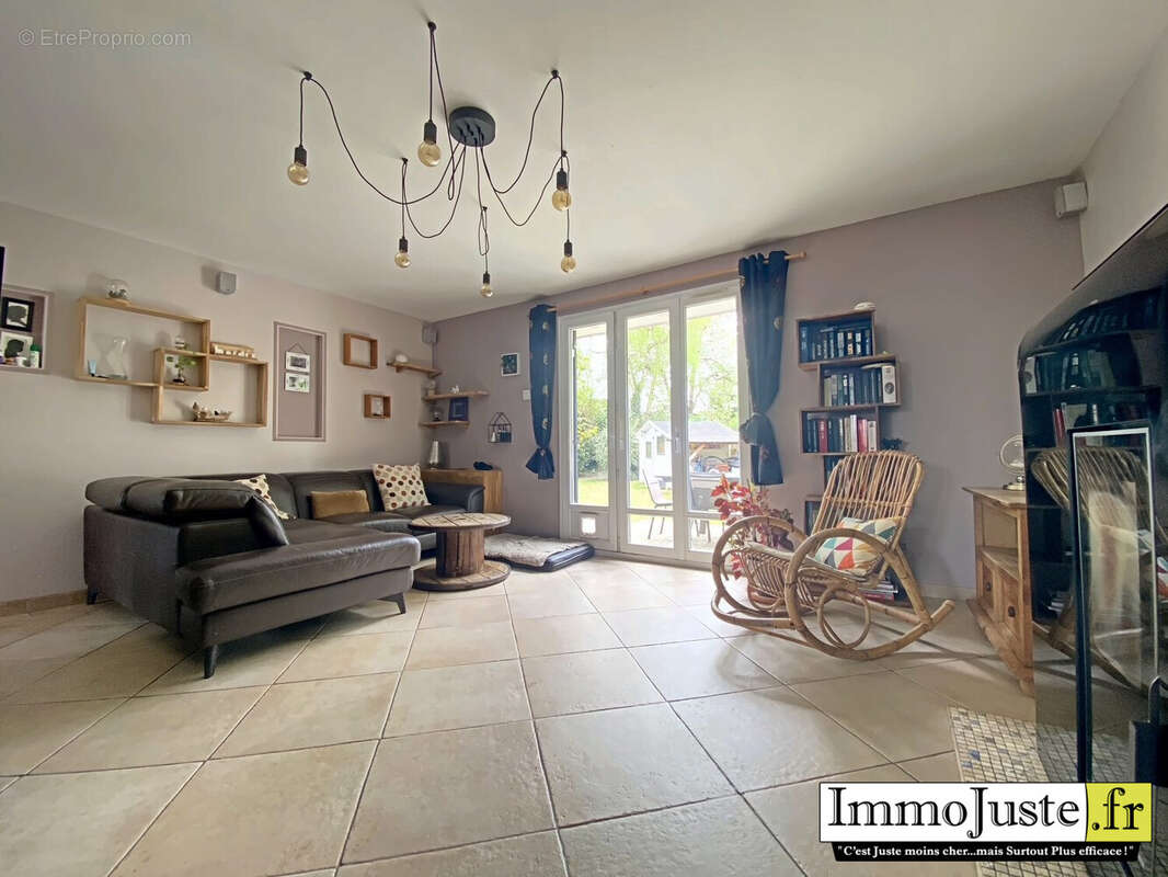 Maison à LES ESSARTS-LE-ROI