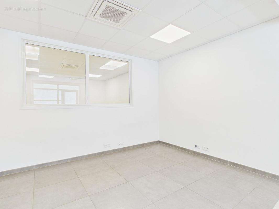 A vendre local baleone - photo 5