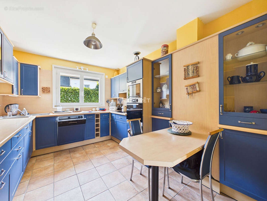 Maison Guengat 8 pièce(s) 200 m2 - photo 6