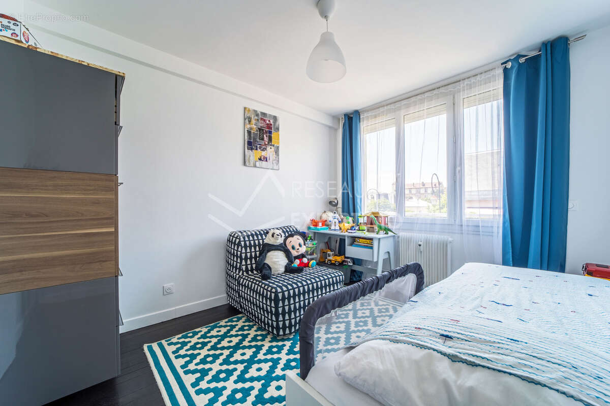 Appartement à ENGHIEN-LES-BAINS