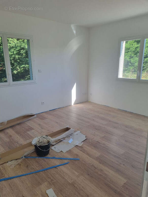 FRONTENAUD : Maison neuve - photo 3
