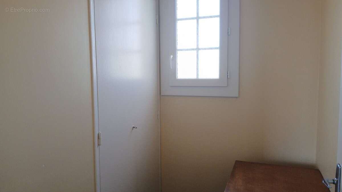 Maison 135 m² à Villebois-Lavalette  - photo 4