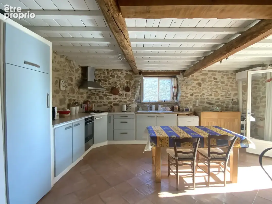 Charmante maison de village en pierres avec terrasse. - photo 4