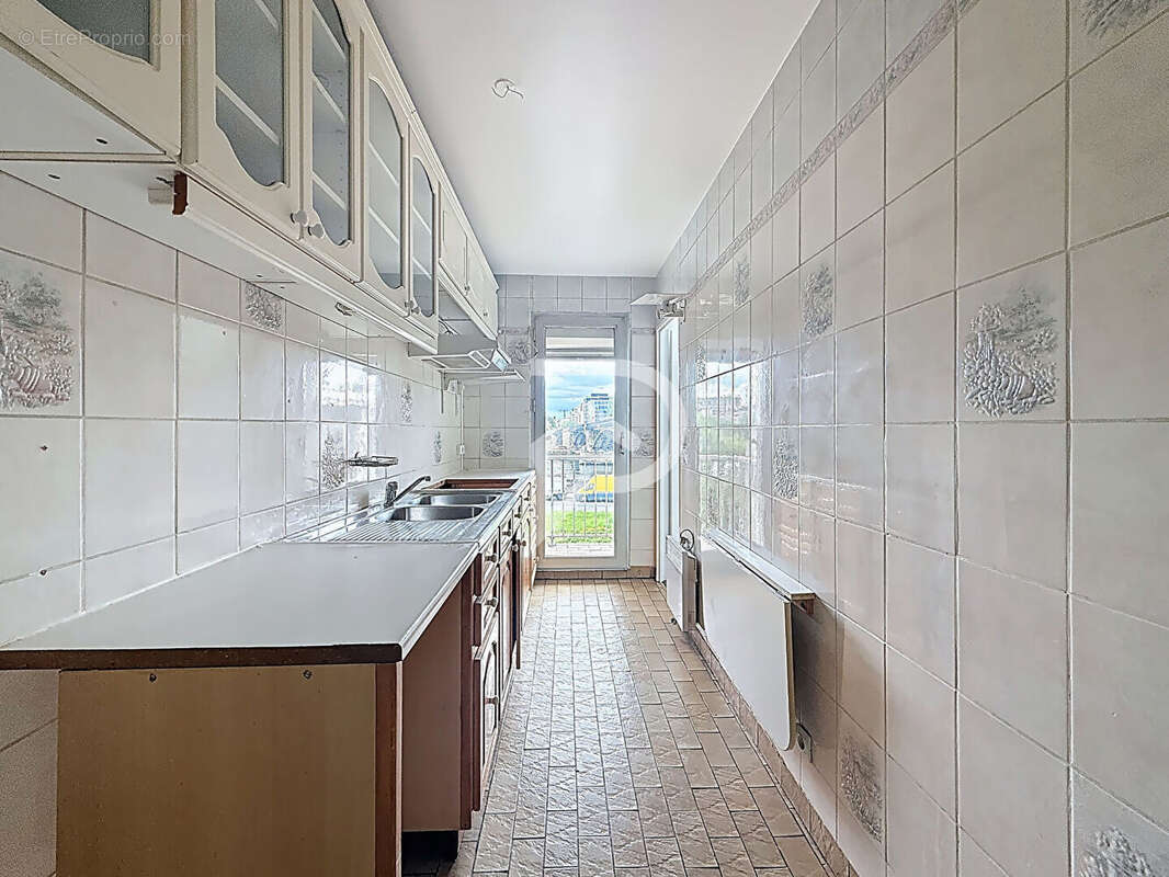 Appartement à COURBEVOIE