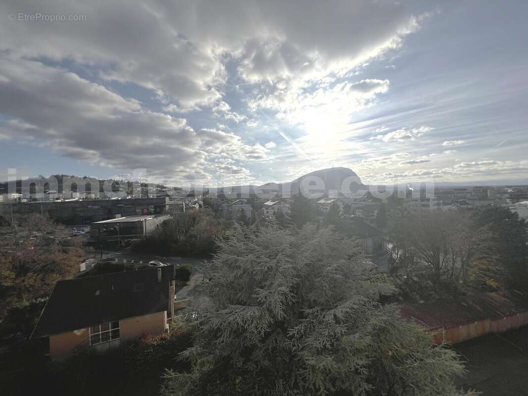 Appartement T2 à Annemasse - Appartement à VILLE-LA-GRAND